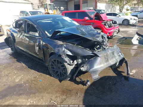 2024 Tesla MODEL 3 VIN 5YJ3E1EAXRF739428 фото 1