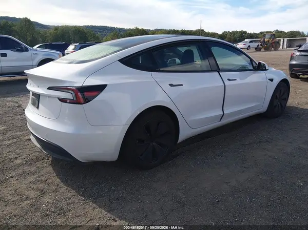 5YJ3E1EA5RF854406 — 2024 Tesla Model 3, фото 4 с аукциона IAAI, Подтопление