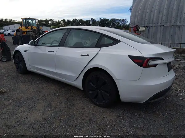 5YJ3E1EB5RF844547 — 2024 Tesla Model 3, фото 3 с аукциона IAAI, Подтопление