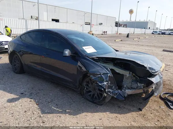 5YJ3E1EB2RF801199 — 2024 Tesla Model 3, Передняя часть (Front End), фото до ремонта
