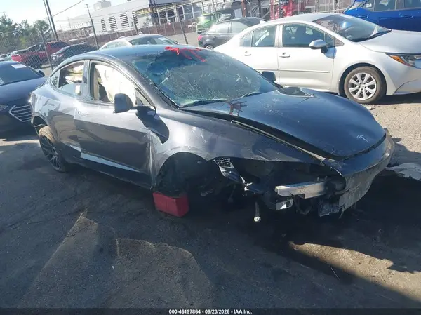 5YJ3E1EB6RF813341 — 2024 Tesla Model 3, Повреждения со всех сторон (All Over), фото до ремонта