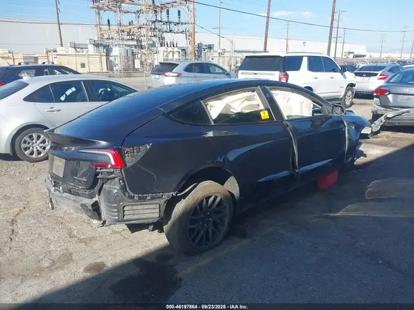 5YJ3E1EB6RF813341 — 2024 Tesla Model 3, фото 4 с аукциона IAAI, Повреждения со всех сторон