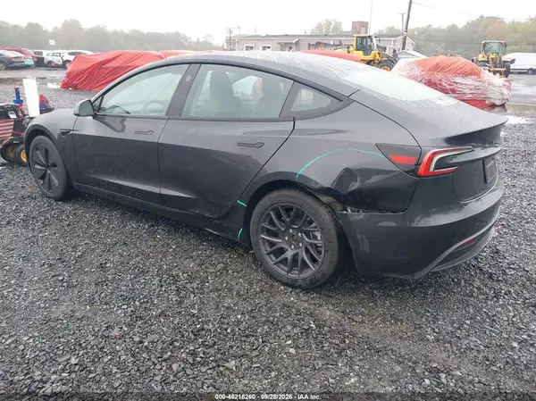 5YJ3E1EA0RF772390 — 2024 Tesla Model 3, фото 3 с аукциона IAAI, Левый бок