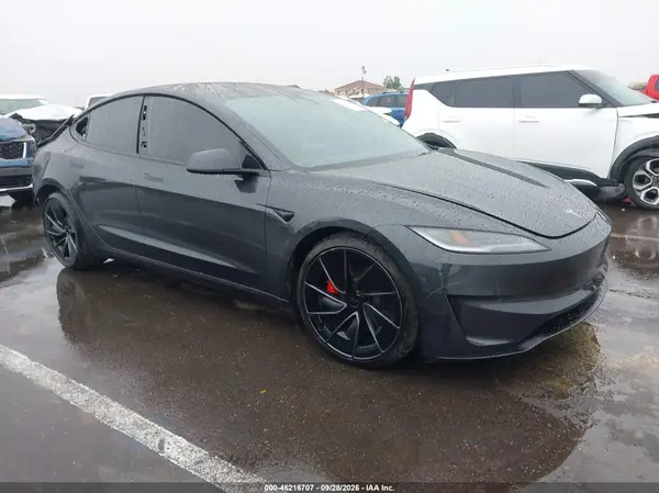 5YJ3E1ET6RF821562 — 2024 Tesla Model 3, Задняя часть (Rear), фото до ремонта