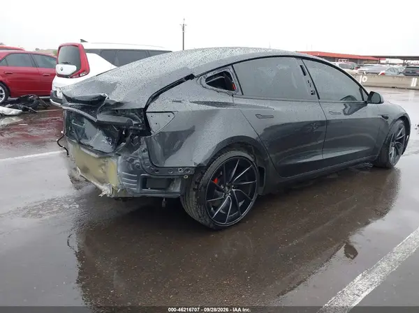 5YJ3E1ET6RF821562 — 2024 Tesla Model 3, фото 4 с аукциона IAAI 13.10.2026, Задняя часть