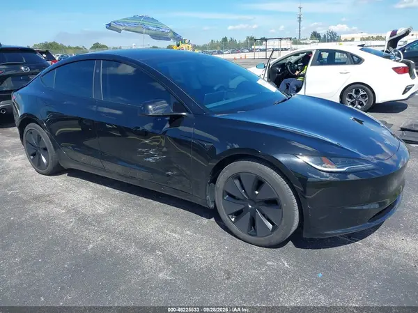 5YJ3E1EA3RF727041 — 2024 Tesla Model 3, Задняя часть слева (Left Rear), фото до ремонта