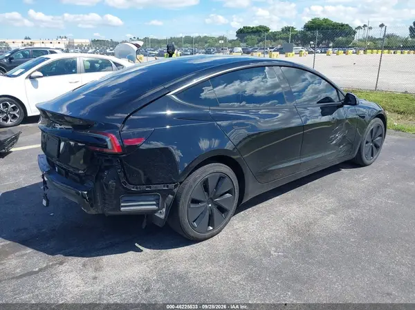 5YJ3E1EA3RF727041 — 2024 Tesla Model 3, фото 4 с аукциона IAAI, Задняя часть слева