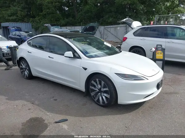 5YJ3E1EB4SF932625 — 2025 Tesla Model 3, Задняя часть (Rear), фото до ремонта