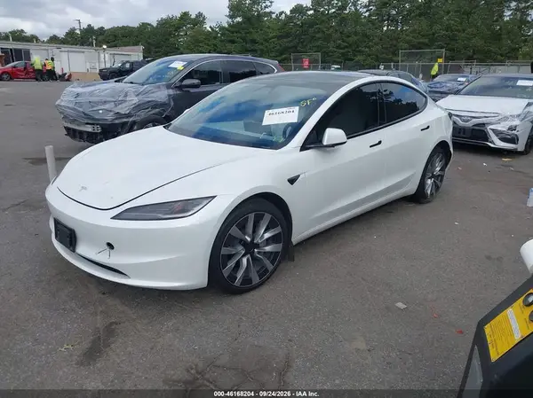 5YJ3E1EB4SF932625 — 2025 Tesla Model 3, фото 2 с аукциона IAAI, Задняя часть