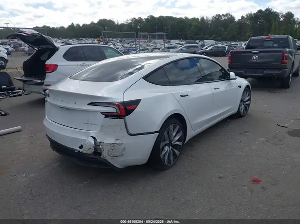 5YJ3E1EB4SF932625 — 2025 Tesla Model 3, фото 4 с аукциона IAAI, Задняя часть