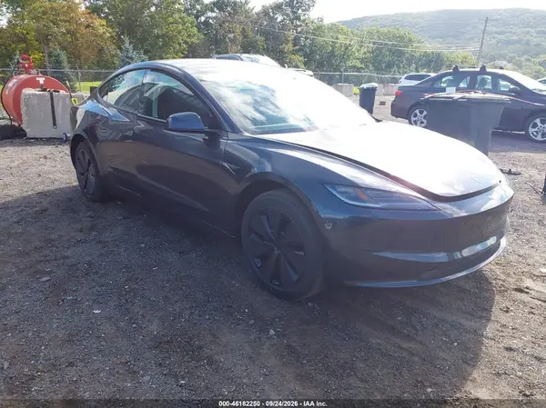 5YJ3E1EA7SF040277 — 2025 Tesla Model 3, Подтопление (Flood), фото до ремонта