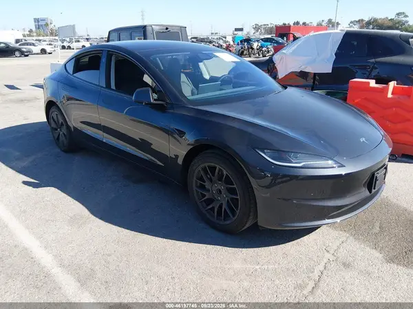 5YJ3E1EAXSF058255 — 2025 Tesla Model 3, Задняя часть (Rear), фото до ремонта