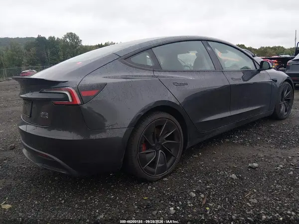 5YJ3E1ET0SF084753 — 2025 Tesla Model 3, фото 4 с аукциона IAAI, Подтопление