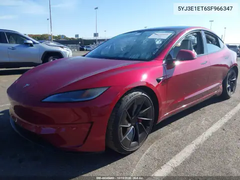 5YJ3E1ET6SF966347 — 2025 Tesla Model 3, фото 2 с аукциона IAAI, Передний левый
