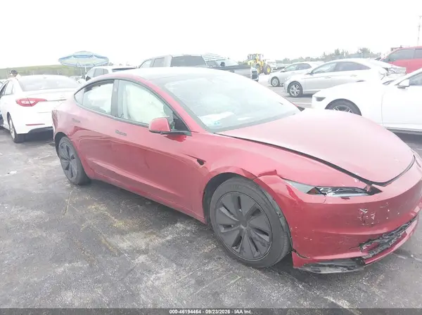 5YJ3E1EA7TF118879 — 2026 Tesla Model 3, Передняя часть (Front End), фото до ремонта