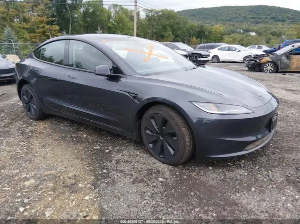 5YJ3E1EB7TF126425 — 2026 Tesla Model 3, Подтопление (Flood), фото до ремонта