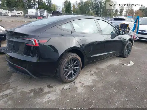 5YJ3E1EB1TF202592 — 2026 Tesla Model 3, фото 4 с аукциона IAAI, Передняя часть