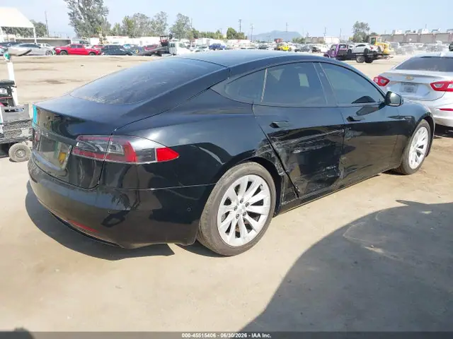 5YJSA1E29JF248806 — 2018 Tesla Model S 100D/75D/P100D, фото 4 с аукциона IAAI 30.09.2026, Правый бок