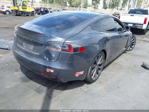 2018 Tesla Model S 100d/75d/p100d VIN 5YJSA1E25JF274156 фото 4