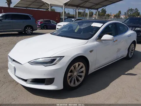 2016 Tesla Model S 60/70/75/85 VIN 5YJSA1E19GF147362 фото 2