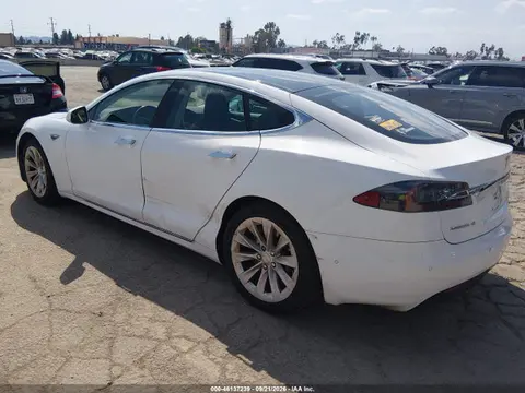 2016 Tesla Model S 60/70/75/85 VIN 5YJSA1E19GF147362 фото 3
