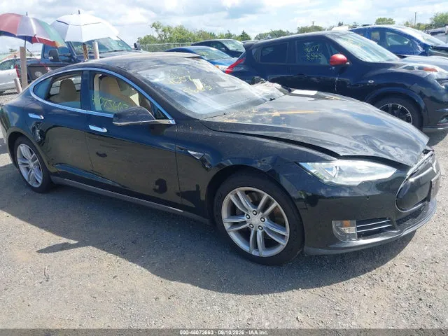 2015 Tesla Model S 60/70/85 VIN 5YJSA1E11FF118436 фото 1