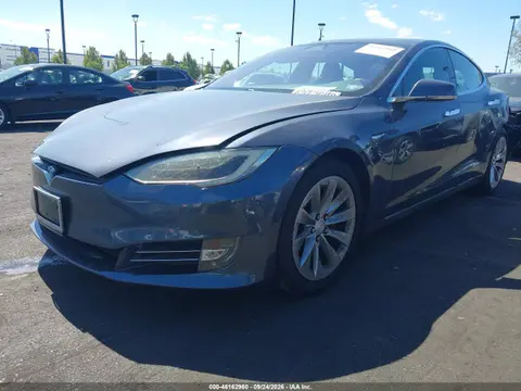 2017 Tesla Model S 60/75 VIN 5YJSA1E12HF226406 фото 2