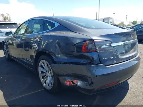 2017 Tesla Model S 60/75 VIN 5YJSA1E12HF226406 фото 3