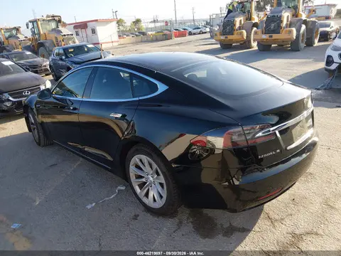 2017 Tesla Model S 60/75 VIN 5YJSA1E17HF209701 фото 3