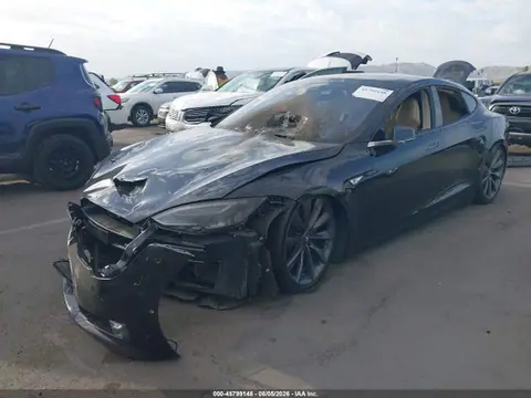 2016 Tesla Model S 60d/70d/75d/85d/90d VIN 5YJSA1E21GF152158 фото 2