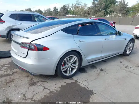 2015 Tesla Model S 70d/85d/p85d VIN 5YJSA1H27FFP71048 фото 4
