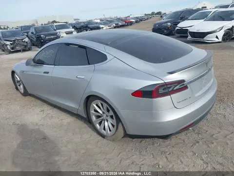 2015 Tesla Model S 85d VIN 5YJSA1H2XFFP70041 фото 3