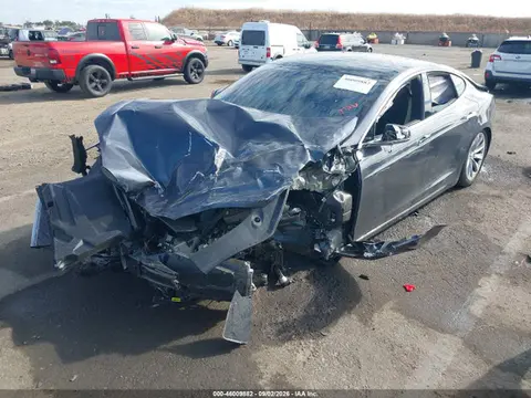 2020 Tesla Model S Long Range Dual Motor All-wheel Drive/long Range Plus Dual Motor All-wheel Drive VIN 5YJSA1E21LF396788 фото 2