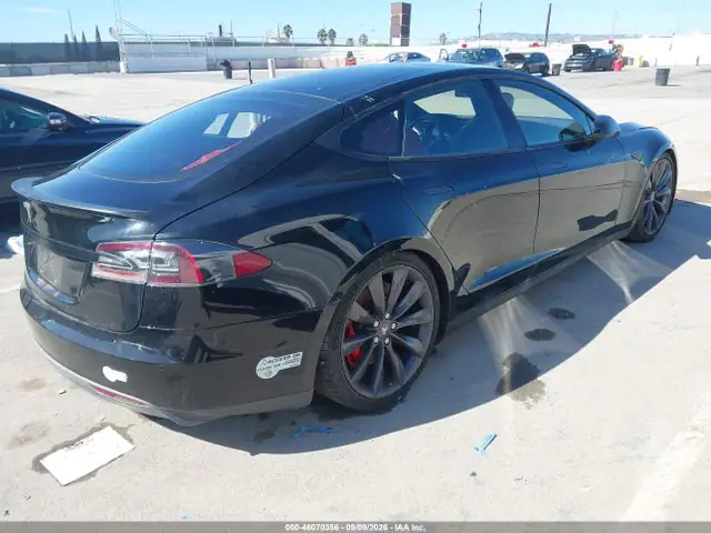 2014 Tesla Model S P85d VIN 5YJSA1H27EFP63434 фото 4