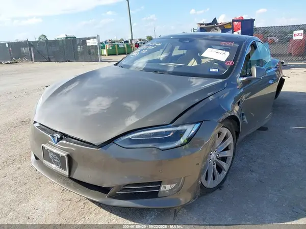 5YJSA1E26GF159445 — 2016 Tesla Model S, фото 2 с аукциона IAAI, Левый бок