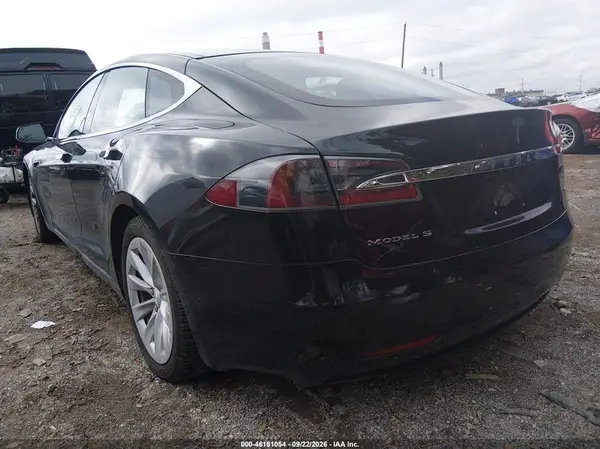 5YJSA1E27HF229066 — 2017 Tesla Model S, фото 3 с аукциона IAAI 15.10.2026, Правый бок