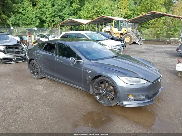 5YJSA1E22HF199779 — 2017 Tesla Model S, Передняя часть справа (Right Front), фото до ремонта