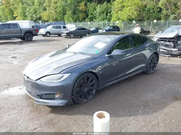 5YJSA1E22HF199779 — 2017 Tesla Model S, фото 2 с аукциона IAAI, Передняя часть справа