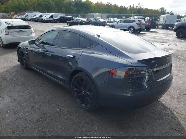 5YJSA1E22HF199779 — 2017 Tesla Model S, фото 3 с аукциона IAAI, Передняя часть справа