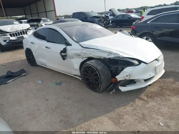 5YJSA1E2XHF226792 — 2017 Tesla Model S, Передняя часть (Front End), фото до ремонта