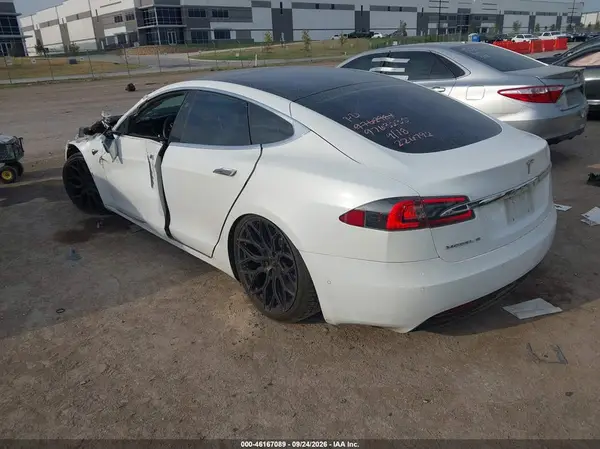 5YJSA1E2XHF226792 — 2017 Tesla Model S, фото 3 с аукциона IAAI, Передняя часть