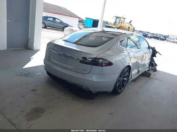 5YJSA1E23HF178679 — 2017 Tesla Model S, фото 4 с аукциона IAAI 14.10.2026, Передняя часть справа