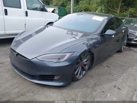 2017 Tesla Model S 100D/60D/75D/90D/P100D VIN 5YJSA1E23HF229842 фото 2