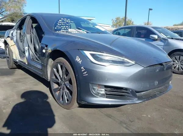 5YJSA1E29LF379723 — 2020 Tesla Model S, Правый бок (Right Side), фото до ремонта
