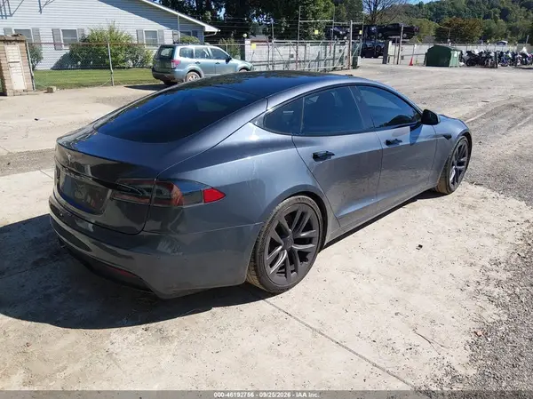 5YJSA1E57MF454267 — 2021 Tesla Model S, фото 4 с аукциона IAAI, Передняя часть слева