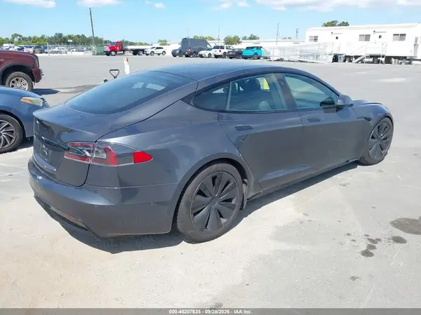 5YJSA1E58MF455458 — 2021 Tesla Model S, фото 4 с аукциона IAAI, Подтопление