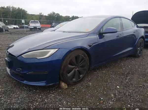 5YJSA1E51PF502947 — 2023 Tesla Model S, фото 2 с аукциона IAAI, Подтопление