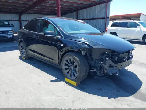 5YJXCDE20JF103669 — 2018 Tesla Model X 100D/75D/P100D, Передняя часть справа (Right Front), фото до ремонта