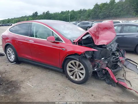 5YJXCDE23JF137587 — 2018 Tesla Model X 100D/75D/P100D, Передняя часть (Front End), фото до ремонта