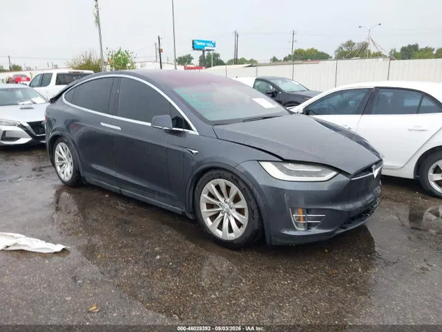 2018 Tesla Model X 100d/75d/p100d VIN 5YJXCBE22JF103905 фото 1